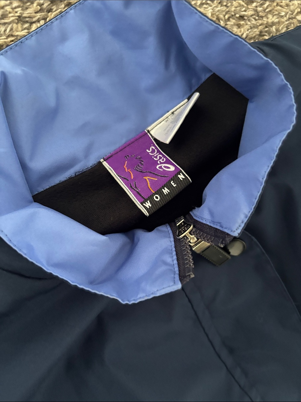 ASICS Windbreaker - Picture 2 of 4